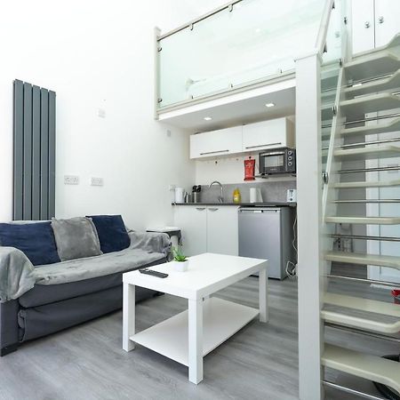 Modern & Stylish Studio In Reading Centre Lejlighed Eksteriør billede